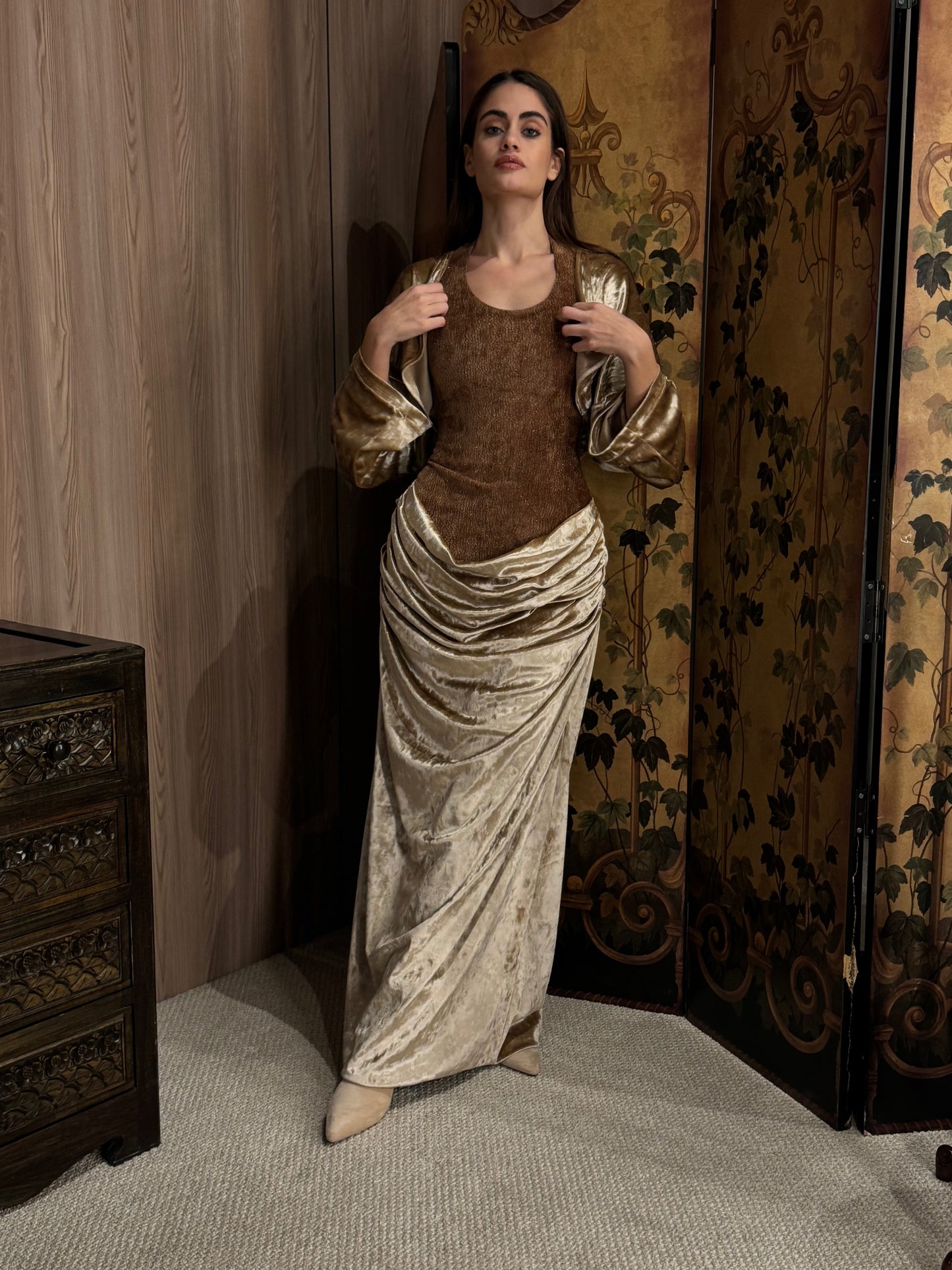 Serena in warm bronze