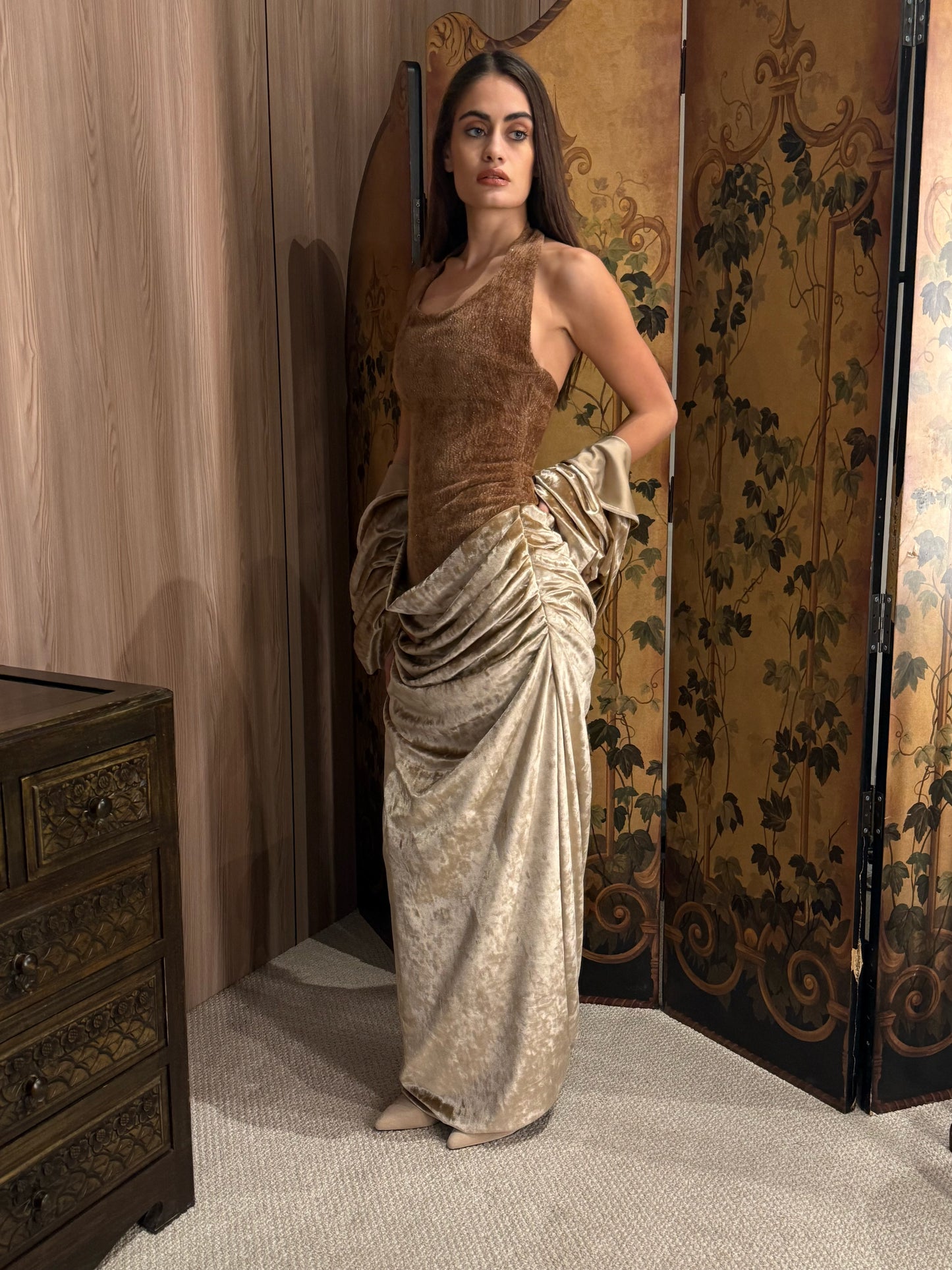 Serena in warm bronze