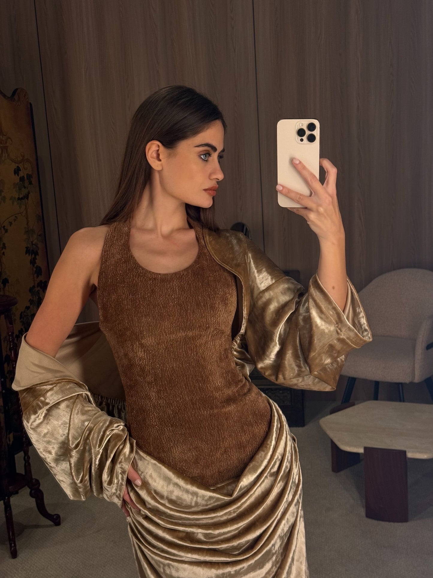 Serena in warm bronze